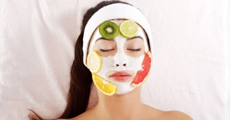 घर पर ही करे फ्रूट फेशियल | Fruit Facial At Home.